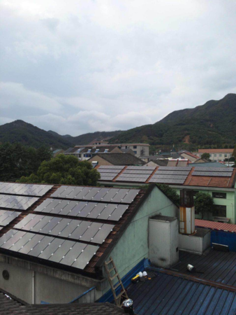 上虞金鐘彩印15kw分布式光伏發電站， 漢能鉑陽63w組件。